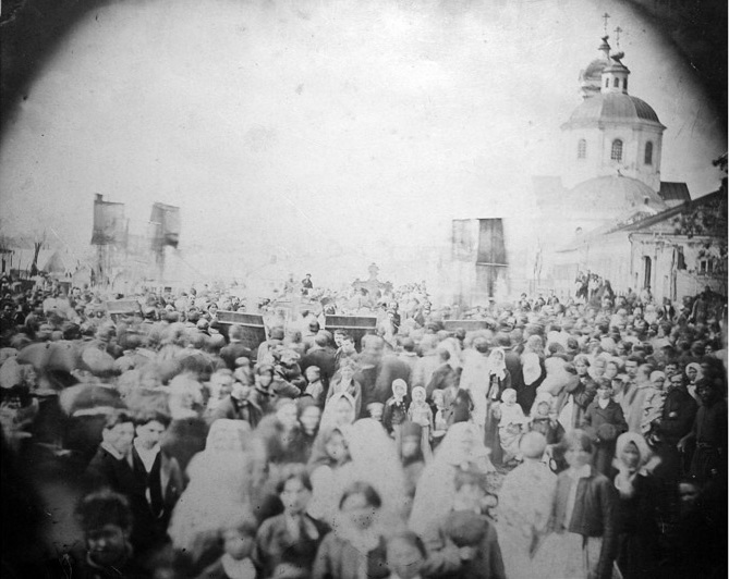  Крестный ход на Покровской площади